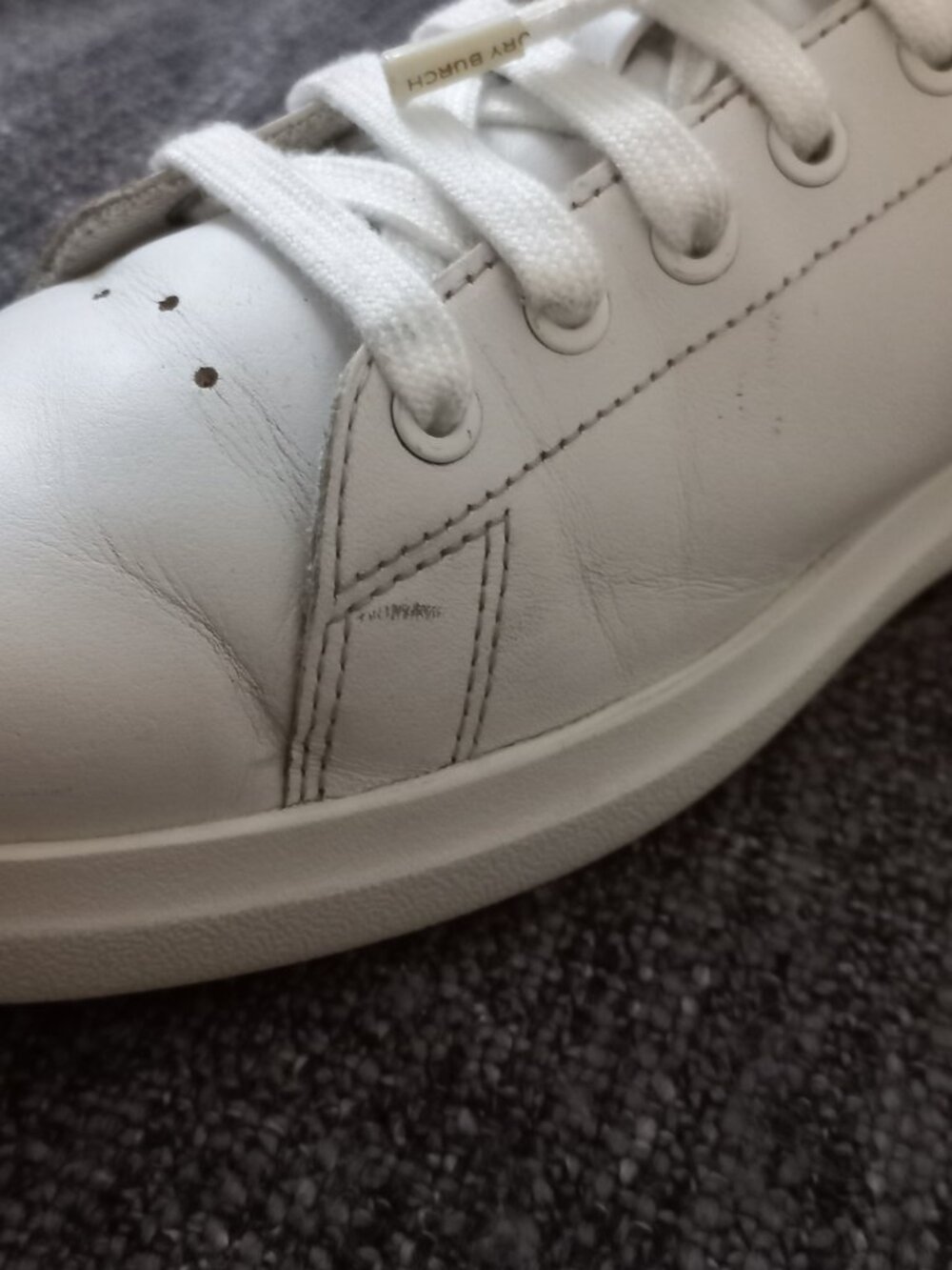 TORY BURCH  9.5M Howell Court Low Top Lace Up Sneaker In Titanium White - Picture 15 of 16